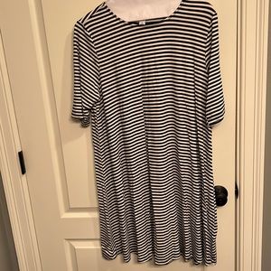 Women’s Black & White Striped T-Shirt Dress